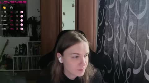 Snapshot of stella_and_carol chatting on June 6, 3:06 pm Diana online show from June 6, 3:06 pm