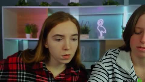 Snapshot of stella_flower chatting on February 2, 12:59 pm stella_flower online show from February 2, 12:59 pm