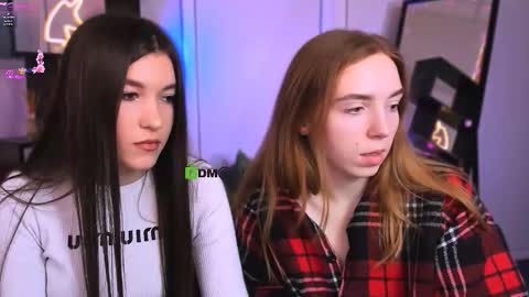 Snapshot of stella_flower chatting on March 2, 12:56 pm stella_flower online show from March 2, 12:56 pm