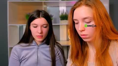 Snapshot of stella_flower chatting on March 3, 6:19 am stella_flower online show from March 3, 6:19 am