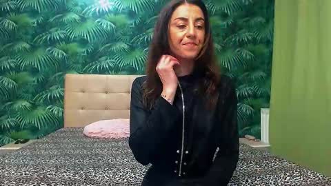 Snapshot of stella_john chatting on January 21, 7:15 am Stella John online show from January 21, 7:15 am