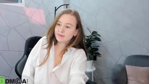 Snapshot of stella_soul chatting on February 8, 9:23 am Stella online show from February 8, 9:23 am