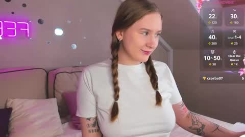 Stella online show from April 16, 9:10 am