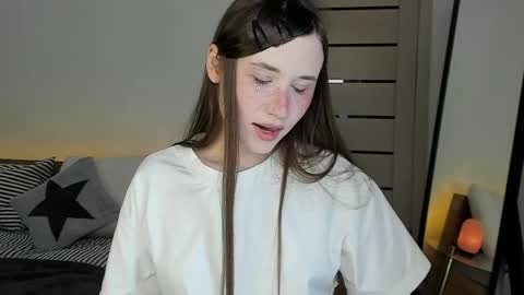 stella_sunny online show from May 15, 1:34 am