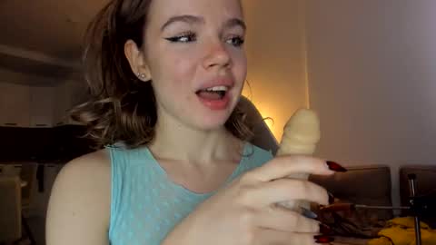 Asella online show from December 1, 8:52 am