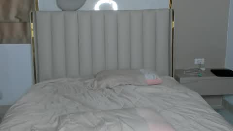 Snapshot of stellaa_queen chatting on February 14, 12:18 am stella online show from February 14, 12:18 am