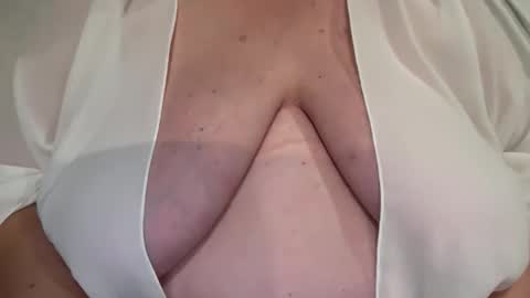 Snapshot of stellaaltamarea chatting on October 16, 12:33 am stellaaltamarea online show from October 16, 12:33 am