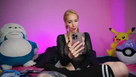 StellaCinderella online show from July 31, 1:21 pm