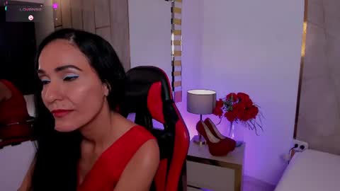 Snapshot of stellacruzmilf chatting on June 29, 10:21 pm Stella online show from June 29, 10:21 pm