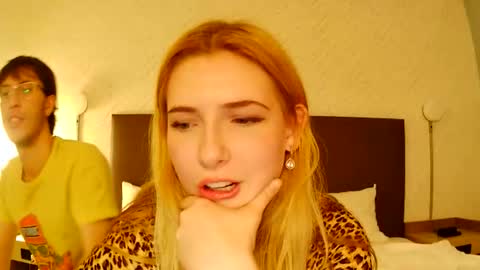 stelladams online show from February 5, 6:51 am