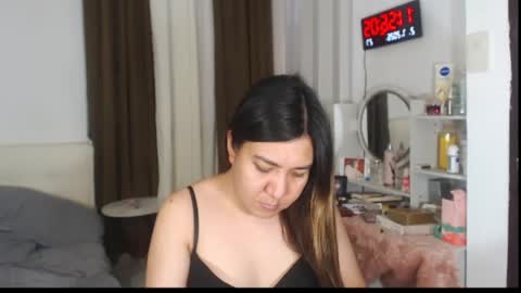 Snapshot of stellahugets chatting on July 2, 3:56 am Stella online show from July 2, 3:56 am