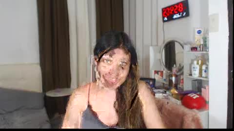 Snapshot of stellahugets chatting on July 4, 12:55 pm Stella online show from July 4, 12:55 pm