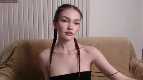 stellapayne online show from September 12, 11:37 pm