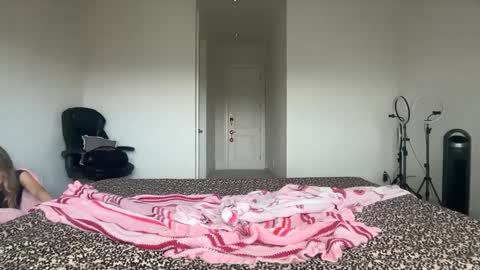 Snapshot of stellapearl chatting on September 9, 3:11 pm stellapearl online show from September 9, 3:11 pm