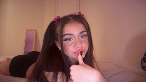 Snapshot of stellapearl chatting on October 2, 7:26 am stellapearl online show from October 2, 7:26 am