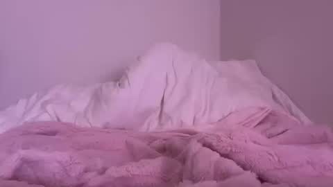 Snapshot of stellapearl chatting on October 10, 7:24 pm stellapearl online show from October 10, 7:24 pm