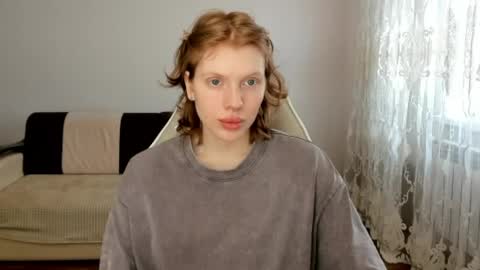 S T E L L A online show from April 14, 9:04 am