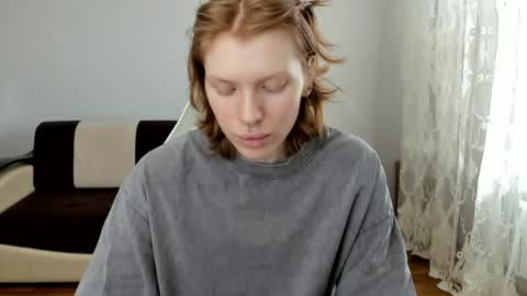 Snapshot of stellaswen chatting on May 3, 11:05 am S T E L L A online show from May 3, 11:05 am