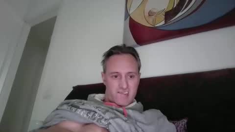 Snapshot of sten015 chatting on February 12, 2:56 pm sten015 online show from February 12, 2:56 pm