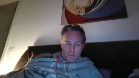 Snapshot of sten015 chatting on March 27, 10:09 pm sten015 online show from March 27, 10:09 pm