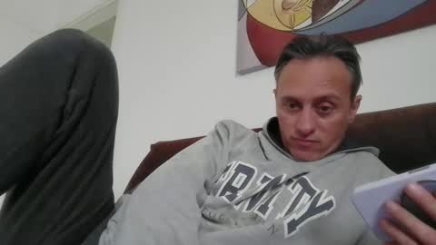 Snapshot of sten015 chatting on April 15, 12:34 pm sten015 online show from April 15, 12:34 pm