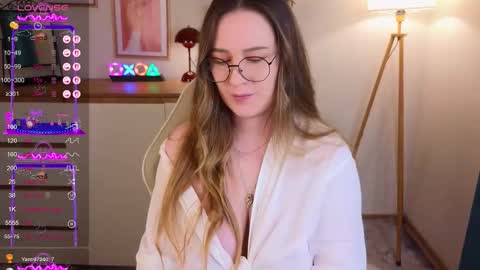 Snapshot of steph_sweet chatting on October 9, 9:46 pm Emma online show from October 9, 9:46 pm