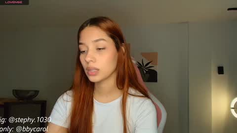 Snapshot of steph_y1030 chatting on January 6, 10:37 pm stephany online show from January 6, 10:37 pm