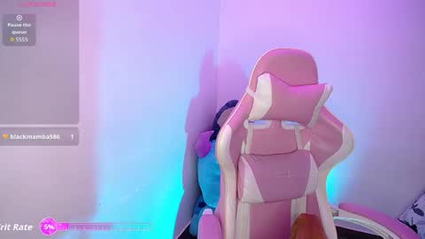 Emma online show from November 30, 6:23 pm