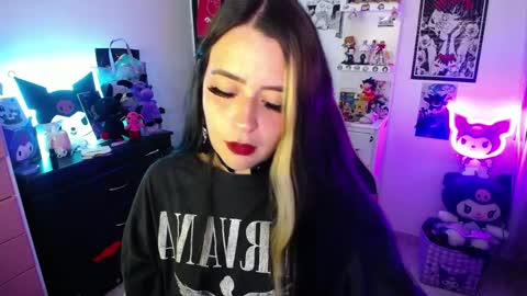 Snapshot of stephani_rousso chatting on November 6, 9:05 pm joha cosmo online show from November 6, 9:05 pm