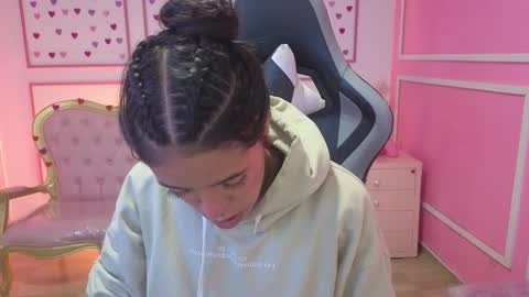 Stephania online show from September 20, 11:33 am