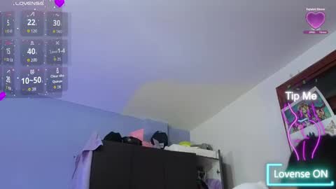 Snapshot of stephania_t chatting on June 1, 3:47 pm Stephania online show from June 1, 3:47 pm