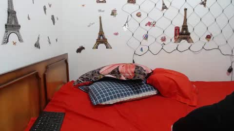 Stephanie   online show from January 21, 11:03 am