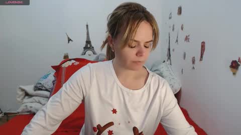 Stephanie   online show from January 18, 11:36 am