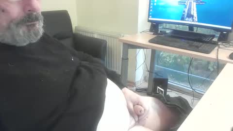 Snapshot of stephanlorenz290 chatting on November 8, 8:14 am stephanlorenz290 online show from November 8, 8:14 am