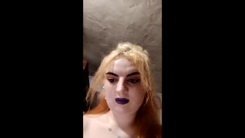 Stephany online show from March 30, 8:54 pm