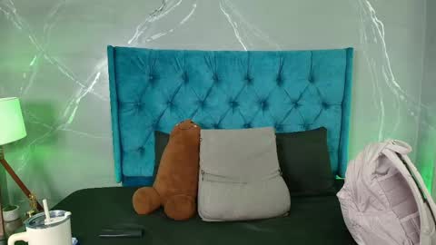 Stefanny online show from March 22, 1:20 am