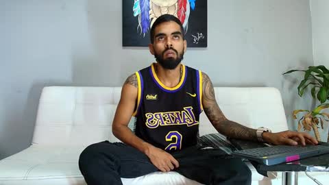    ................     online show from December 13, 9:52 pm