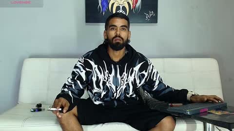    ................     online show from January 6, 11:42 pm