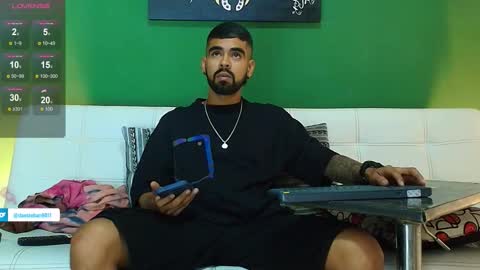    ................     online show from October 3, 12:07 am