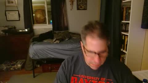 stephenhal9 online show from February 12, 5:46 am