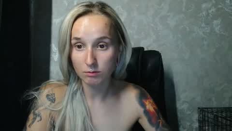 Snapshot of stephiepink chatting on September 9, 11:21 am Grace online show from September 9, 11:21 am