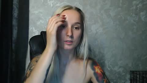 Snapshot of stephiepink chatting on September 21, 8:16 am Grace online show from September 21, 8:16 am