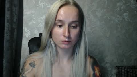 Snapshot of stephiepink chatting on September 25, 10:30 am Grace online show from September 25, 10:30 am