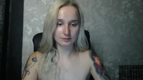 Snapshot of stephiepink chatting on October 9, 9:40 am Grace online show from October 9, 9:40 am