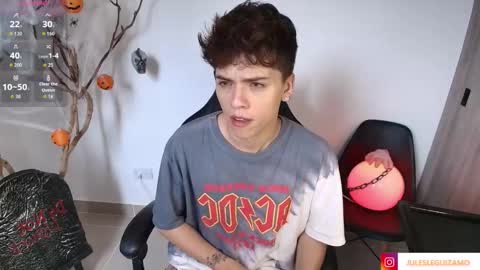 Stev austin  online show from October 18, 7:03 pm