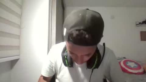 Snapshot of steve_dick22 chatting on June 22, 3:25 am Steve online show from June 22, 3:25 am