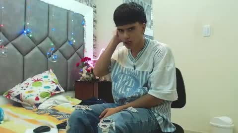 Snapshot of steve_hotman_ chatting on April 24, 8:44 pm Steve Hotman online show from April 24, 8:44 pm