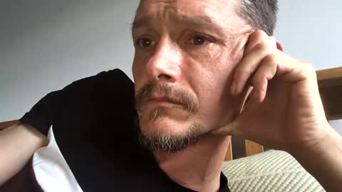 Snapshot of stevebondi1983 chatting on February 15, 2:04 am Steve online show from February 15, 2:04 am