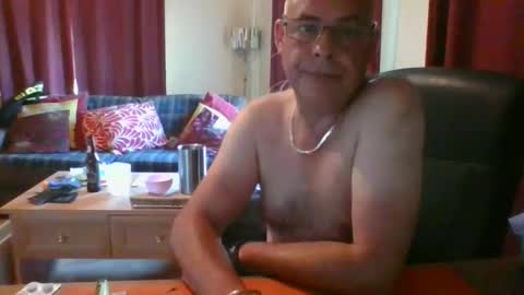 Snapshot of stevejm3740 chatting on May 24, 6:13 pm stevejm3740 online show from May 24, 6:13 pm