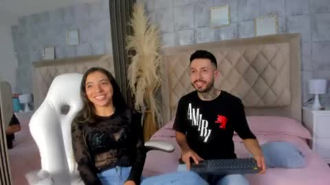 Snapshot of stevenandlaura_ chatting on April 22, 8:21 pm stevenandlaura_ online show from April 22, 8:21 pm